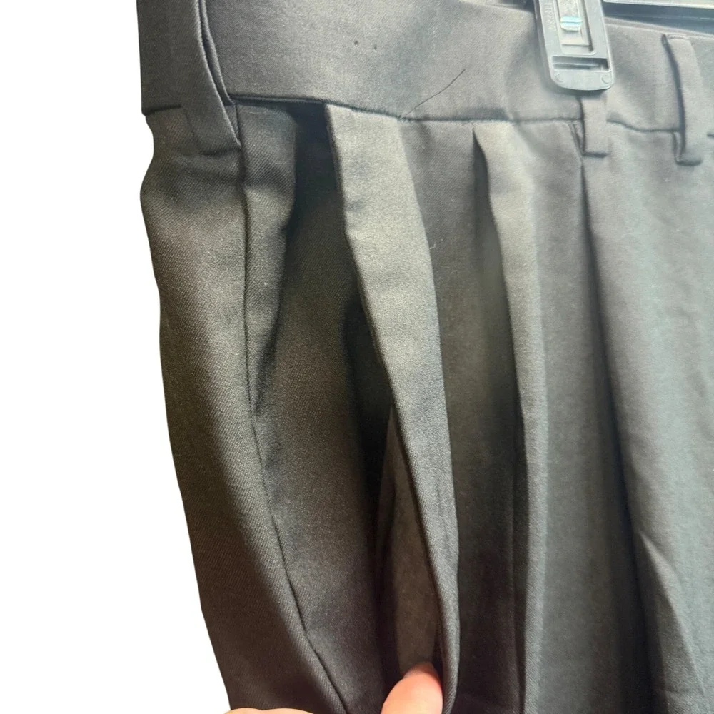 Haggar Premium Comfort Dress Pants Mens 46x29 Black Classic Fit Cuffed Business